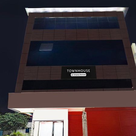 Townhouse Bidadi Formerly Royal Garuda 外观 照片