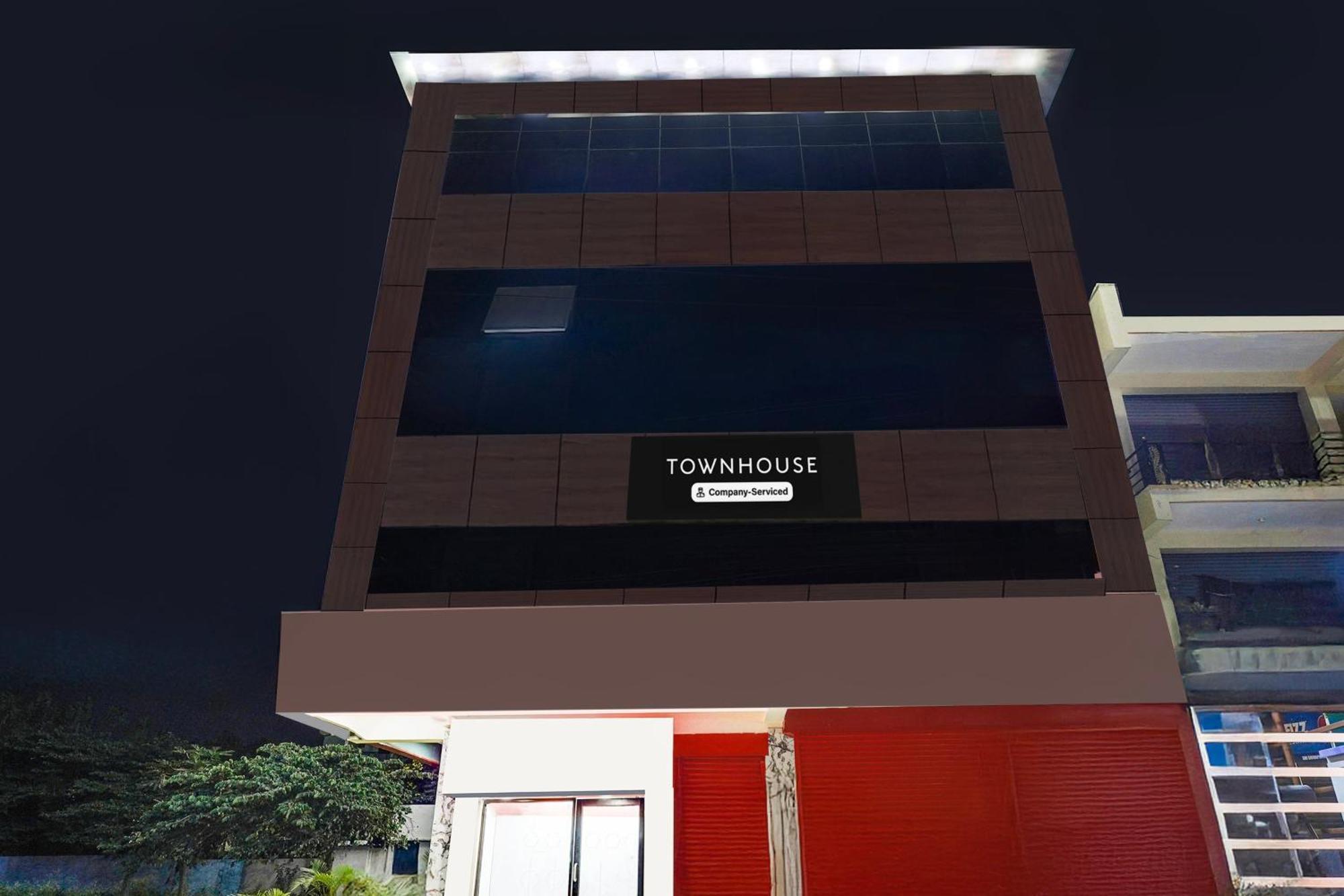 Townhouse Bidadi Formerly Royal Garuda 外观 照片