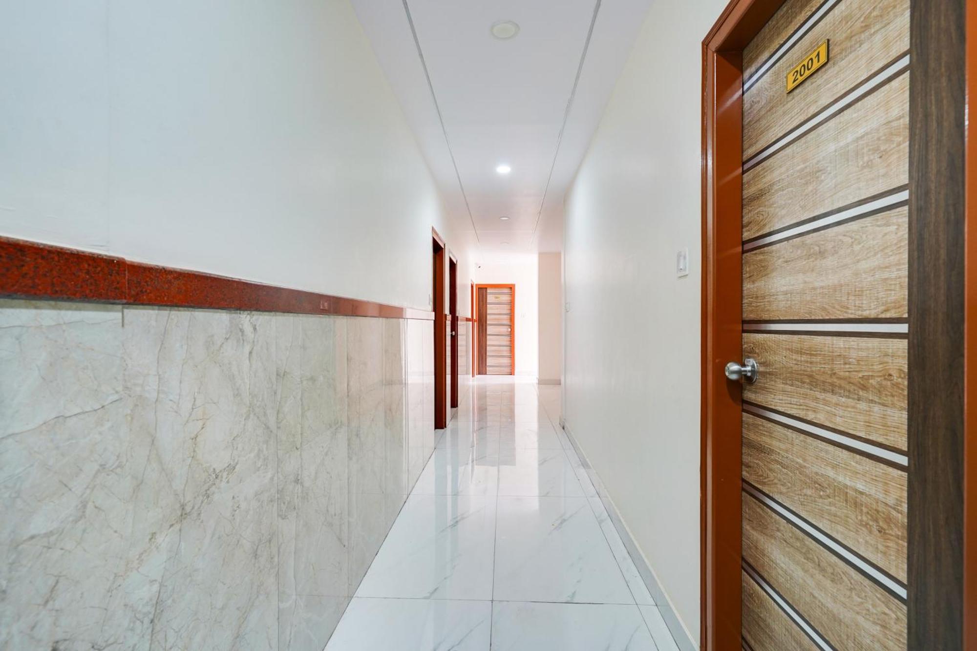 Townhouse Bidadi Formerly Royal Garuda 外观 照片