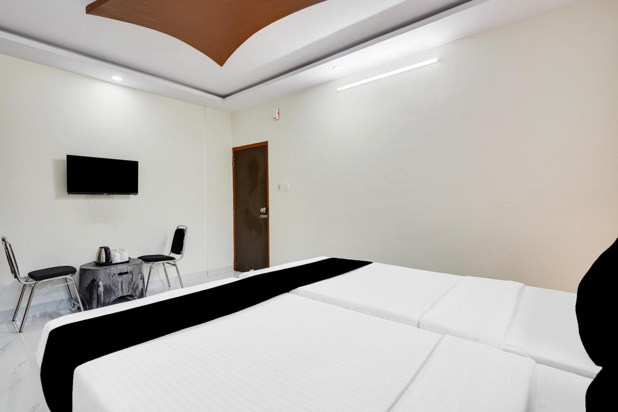 Townhouse Bidadi Formerly Royal Garuda 外观 照片